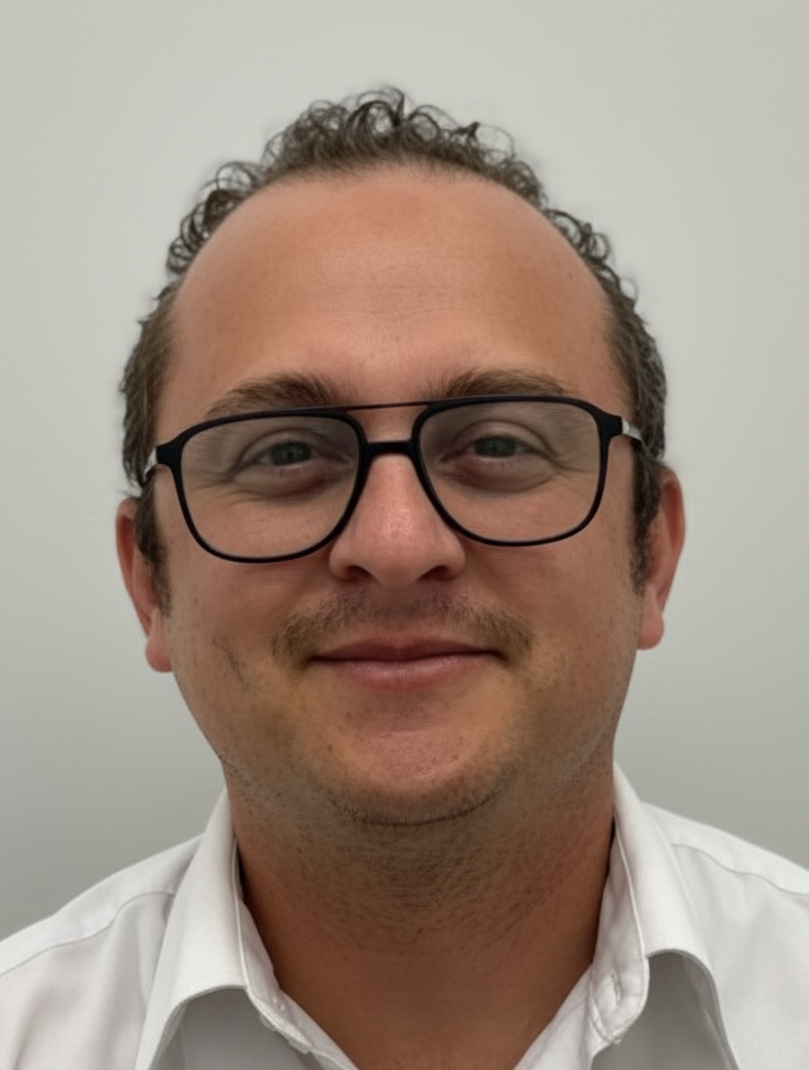 Image of Enrique Medina